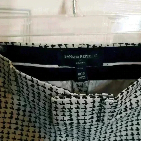 Banana Republic 00P Crop Pants - Picture 2 of 2